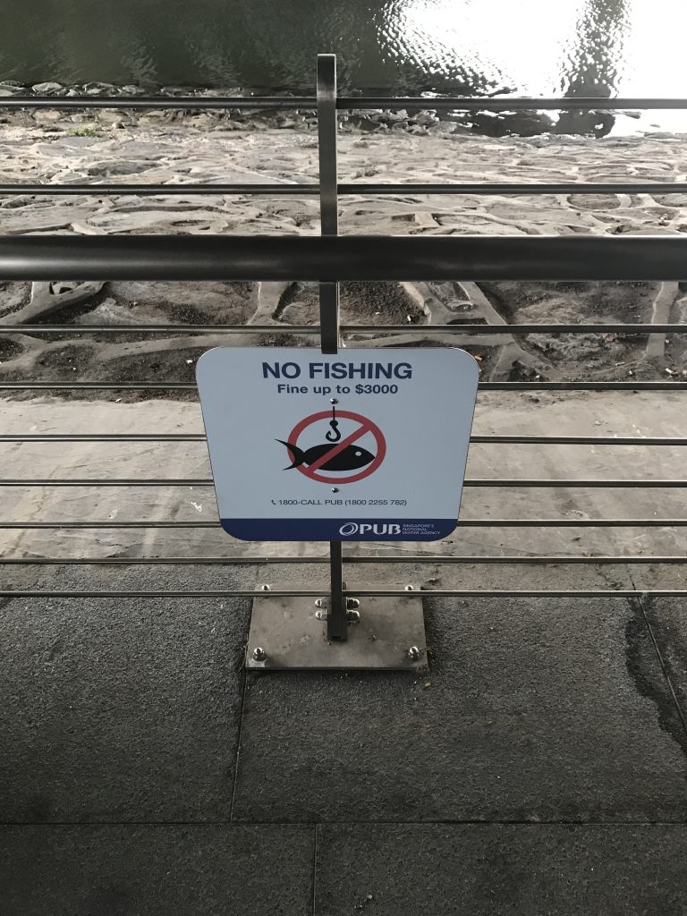 禁止エリアでの魚釣りは3000ドル以下の罰金