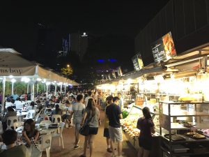 ホーカーズには絶対1度は行ってみよう！シンガポール版B級グルメが堪能できる