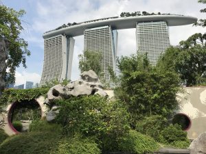 ガーデンズ・バイ・ザ・ベイからマリーナベイサンズの眺め