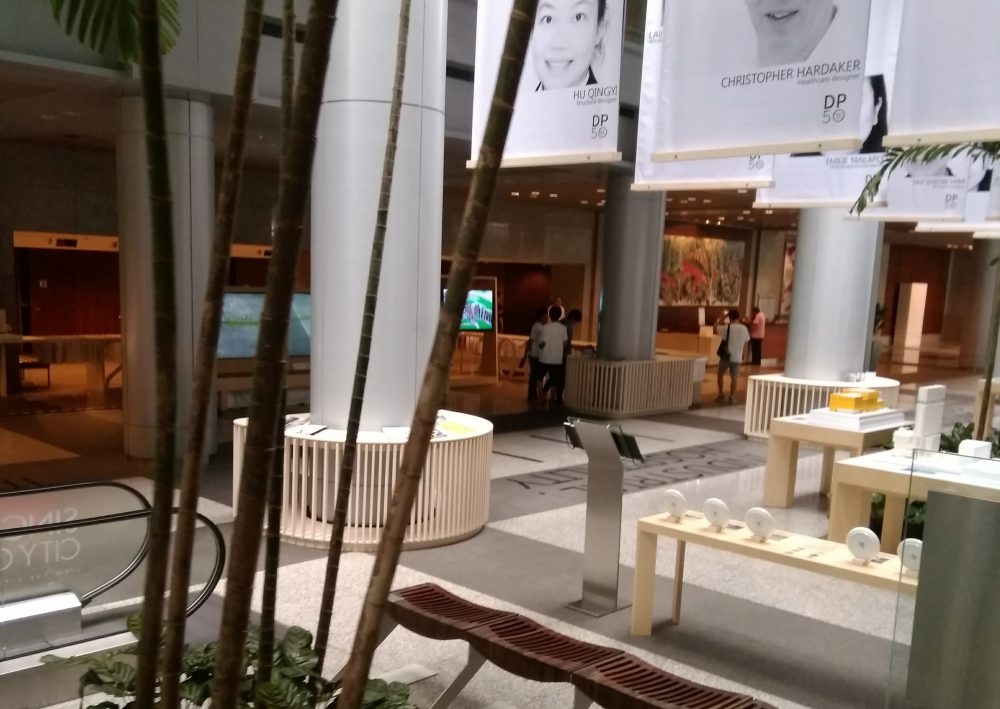 シティーギャラリー周辺のフードコート