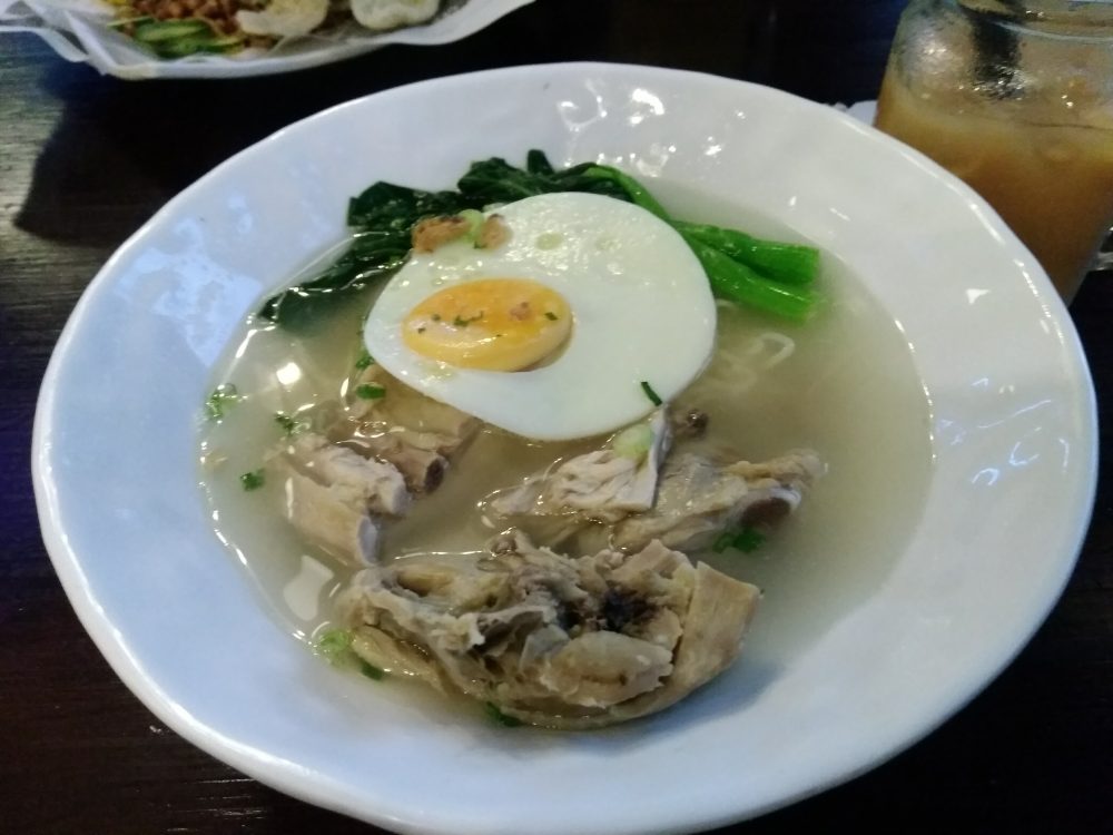 ガーデンズバイザベイ付近のレストランにて