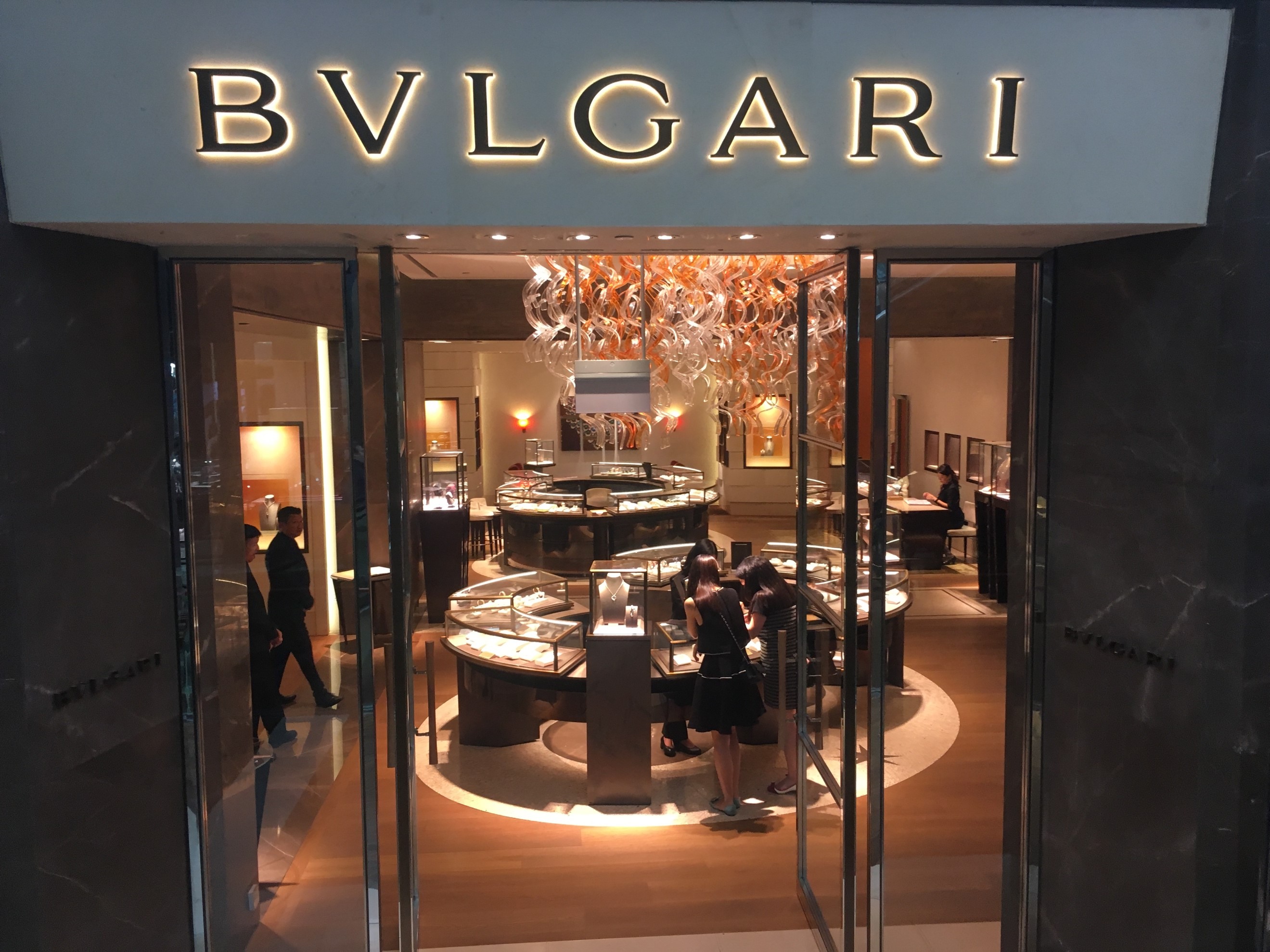 ブルガリでショッピング